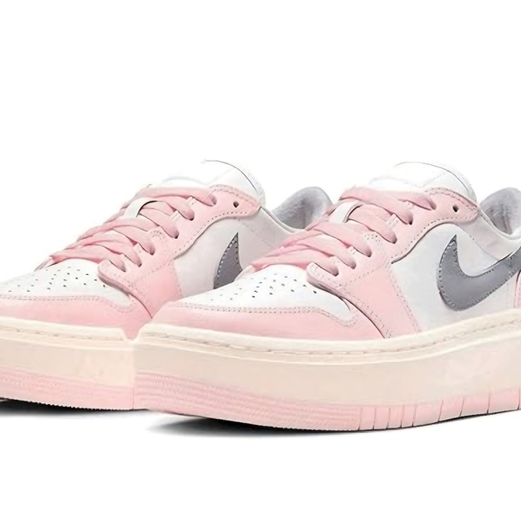 Nike Pink and White Retro Sneakers NWOT.SIZE 9. - Picture 12 of 12
